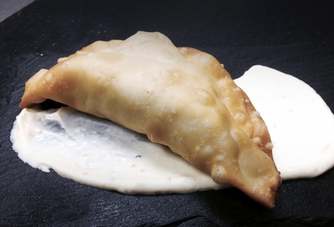 Empanadilla de Pollo y Piña