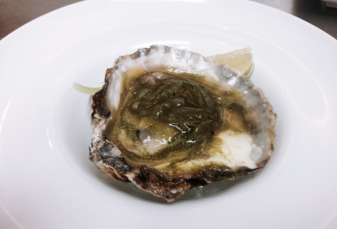 Ostra con Escabeche de Cítricos y Plancton