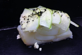 Bacalao con queso y manzana